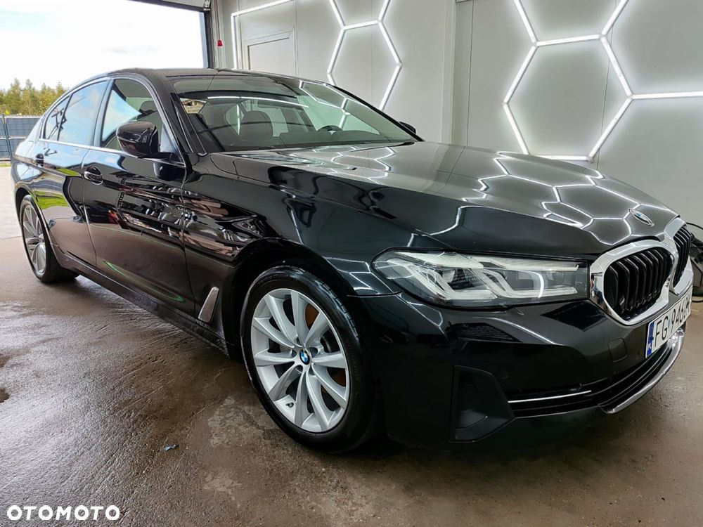 BMW Seria 5 518d Business Edition - 1
