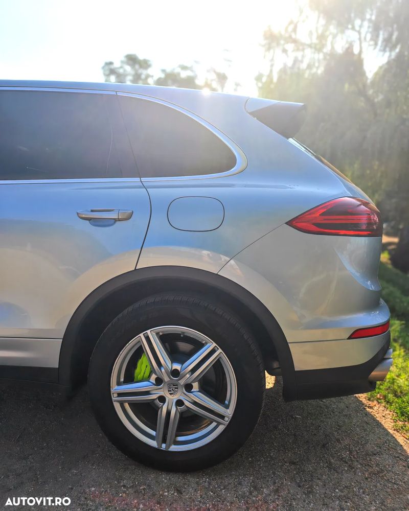 Porsche Cayenne - 19