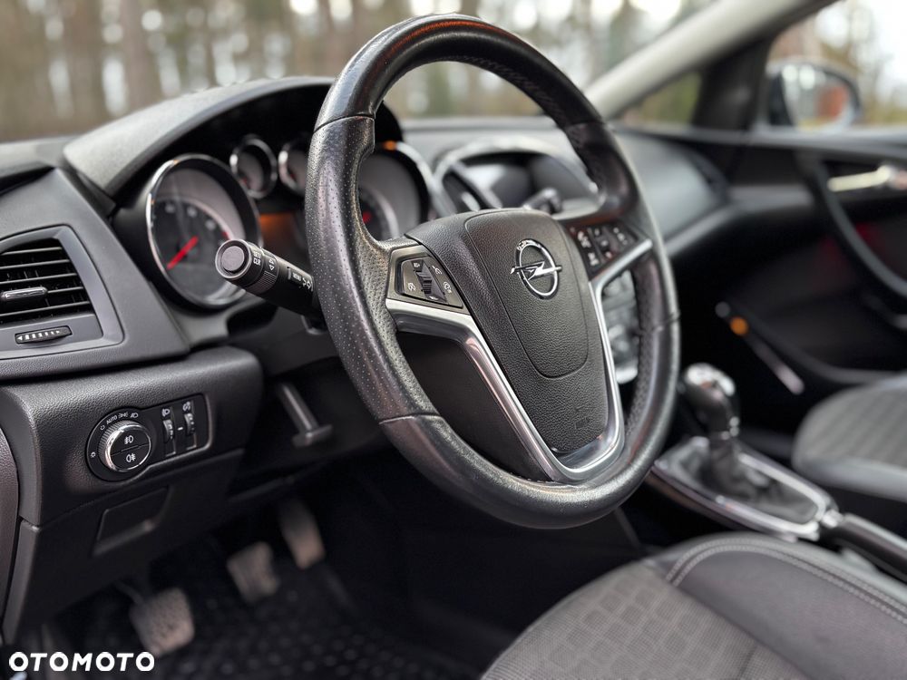 Opel Astra 1.4 Turbo Edition - 19