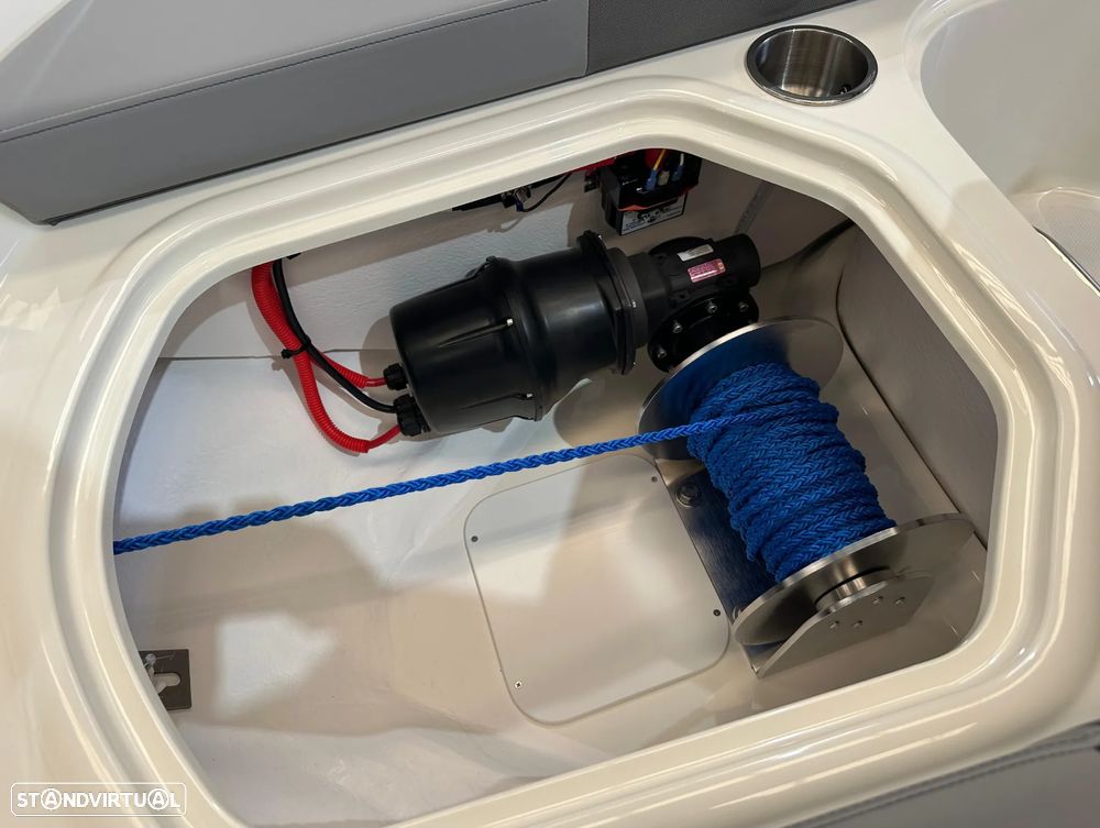 Bayliner VR6 OB - 35