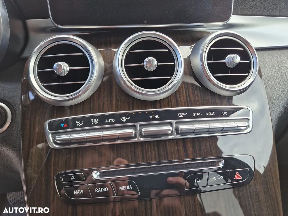 Mercedes-Benz GLC 250 d 4Matic 9G-TRONIC AMG Line - 17