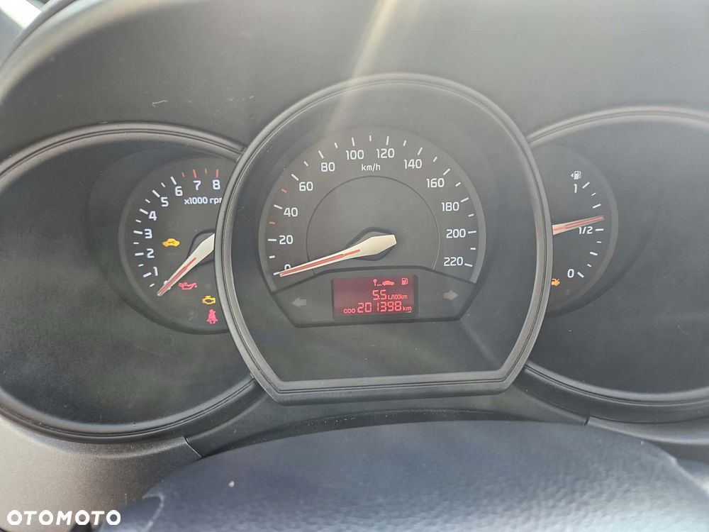 Kia Rio - 7