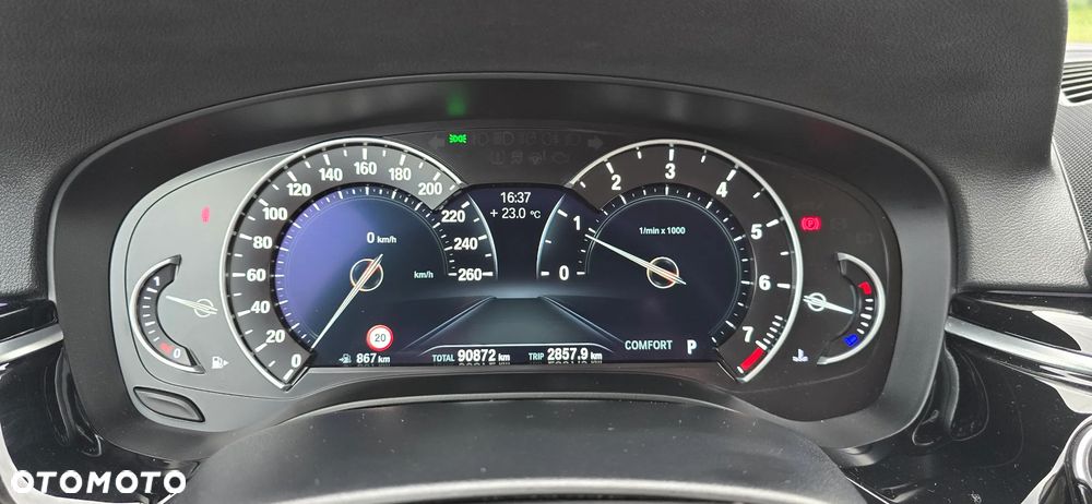 BMW Seria 5 530i GPF xDrive Sport Line sport - 10