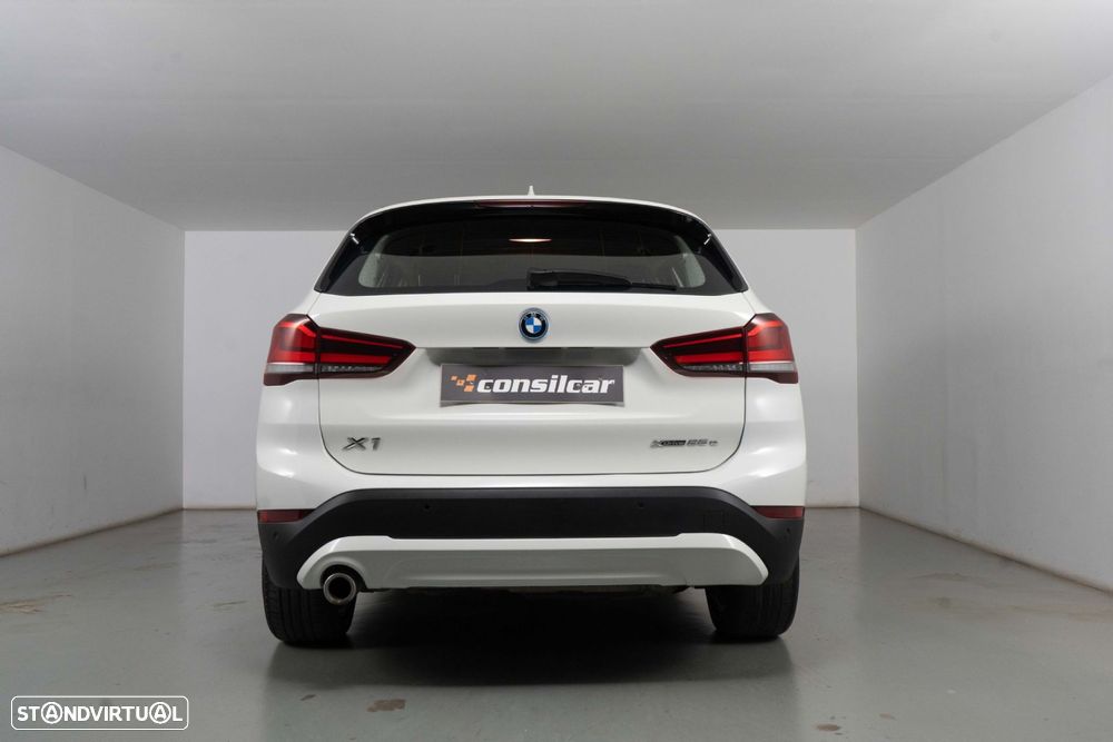 BMW X1 25 e xDrive Corporate Edition - 5