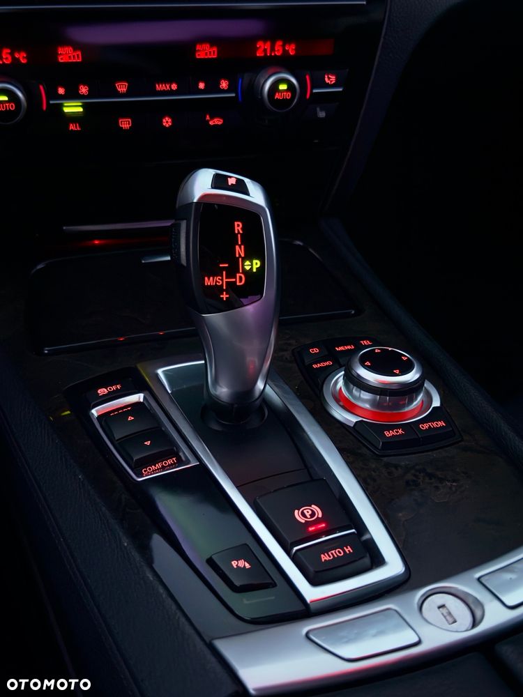 BMW Seria 7 - 18