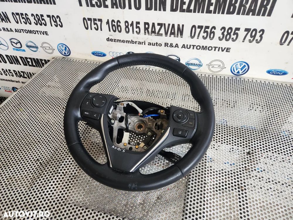 Volan Din Piele Cu Comenzi Toyota Auris An 2013-2014-2015-2016-2017-2018 Dezmembrez Toyota Auris An - 2