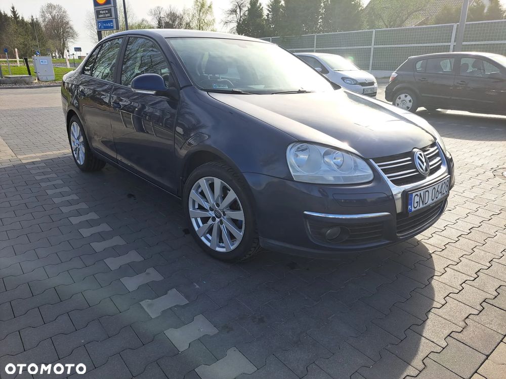 Volkswagen Jetta 1.6 Comfortline - 10