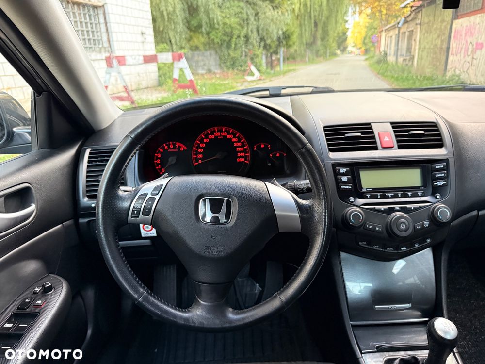 Honda Accord 2.0 Comfort - 16