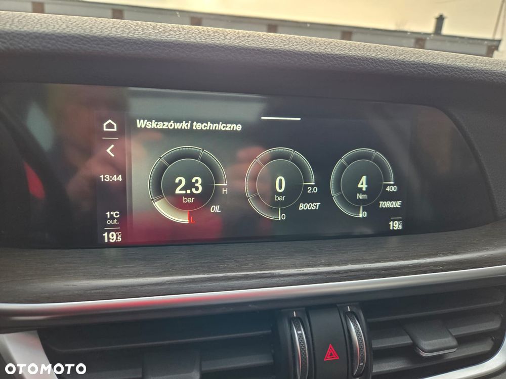 Alfa Romeo Stelvio 2.0 Turbo 16V AT8-Q4 Veloce - 34