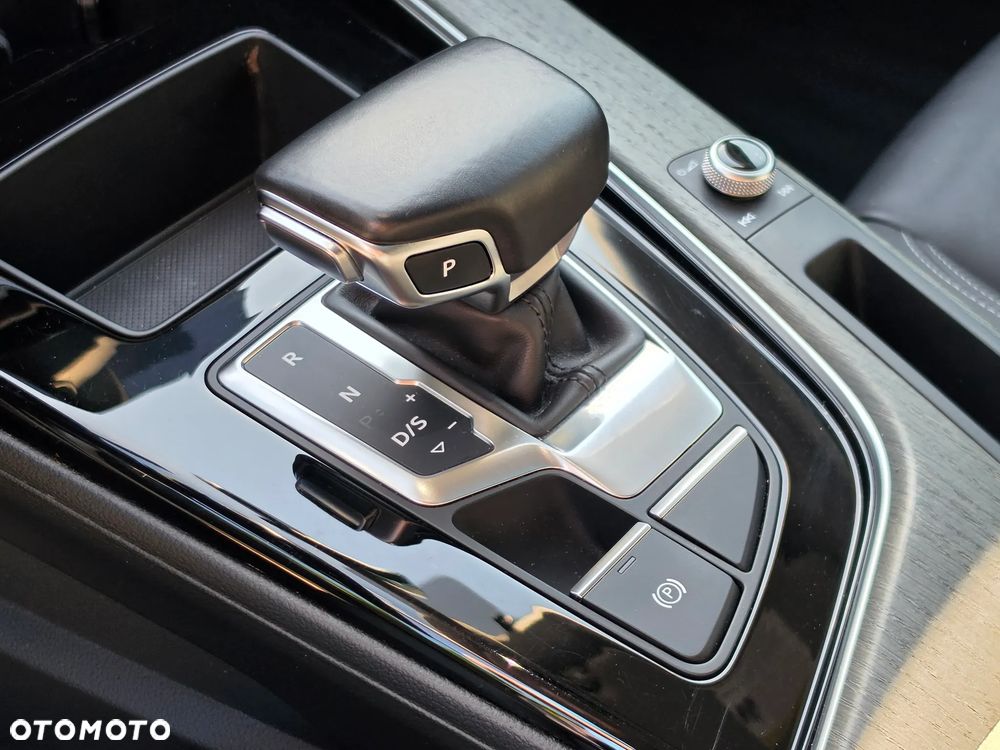 Audi A4 Limousine 40 TFSI S tronic design - 13