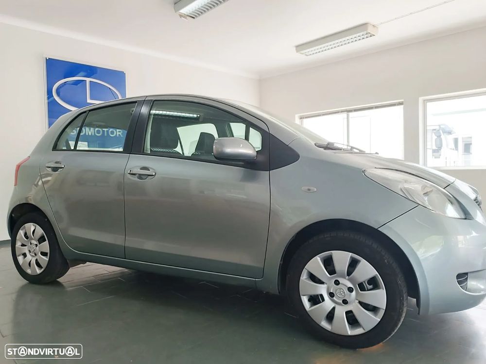 Toyota Yaris 1.0 VVT-i AC - 4