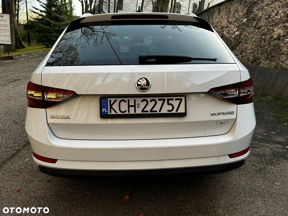 Skoda Superb 2.0 TDI 4x4 Style - 4