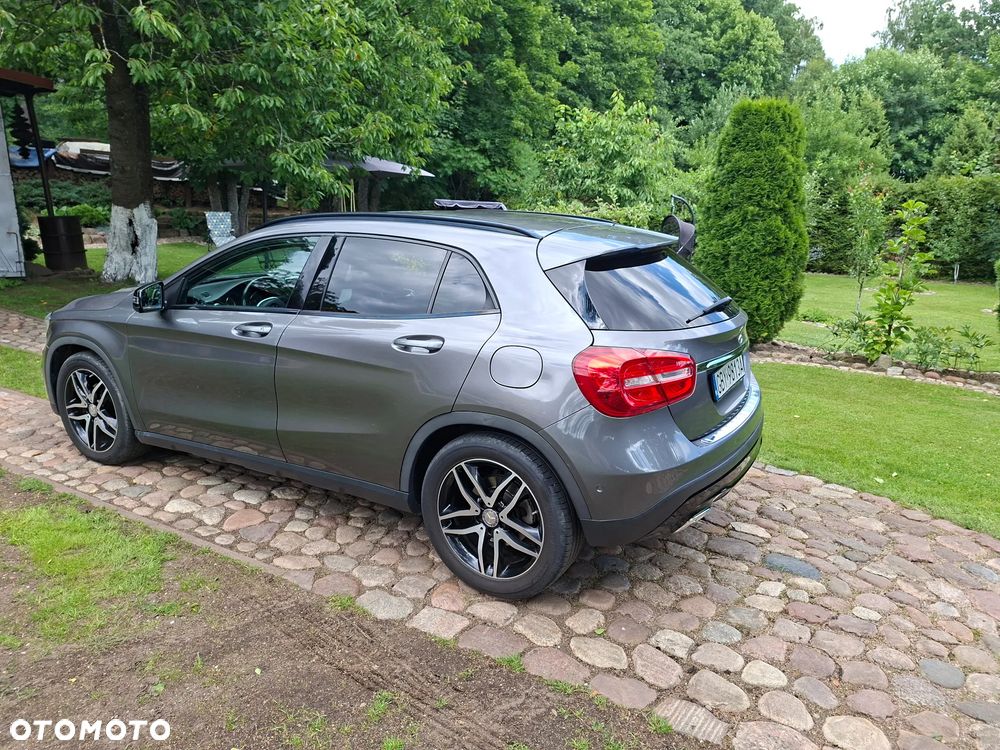 Mercedes-Benz GLA - 6
