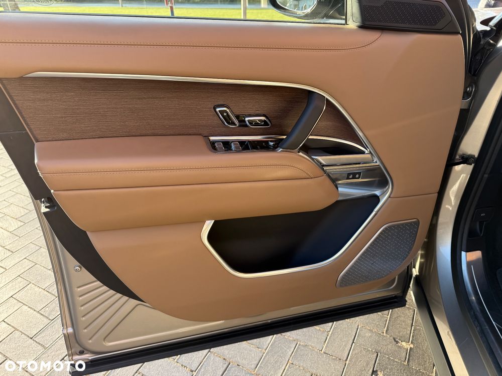 Land Rover Range Rover 4.4 V8 P535 Autobiography - 15