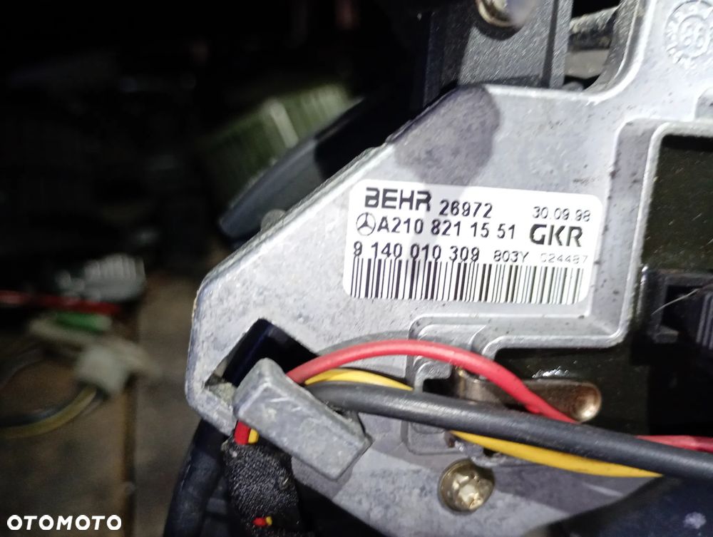 Mercedes w210 wentylator kabiny 2108211551 - 4