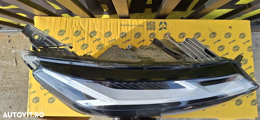 FAR LOGAN SANDERO JOGGER DREAPTA  FACELIFT - 2