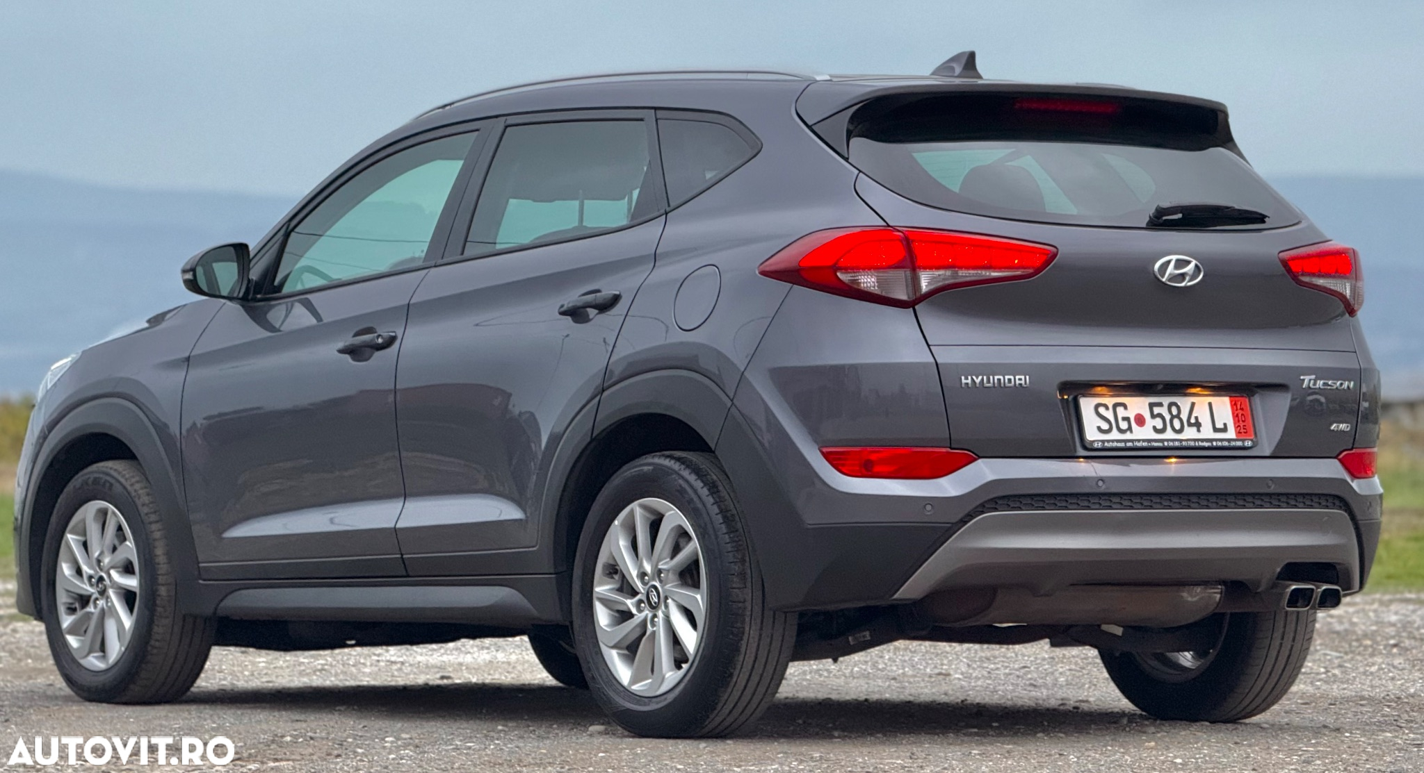 Hyundai Tucson 2.0 CRDI 4WD Automatik Premium - 4
