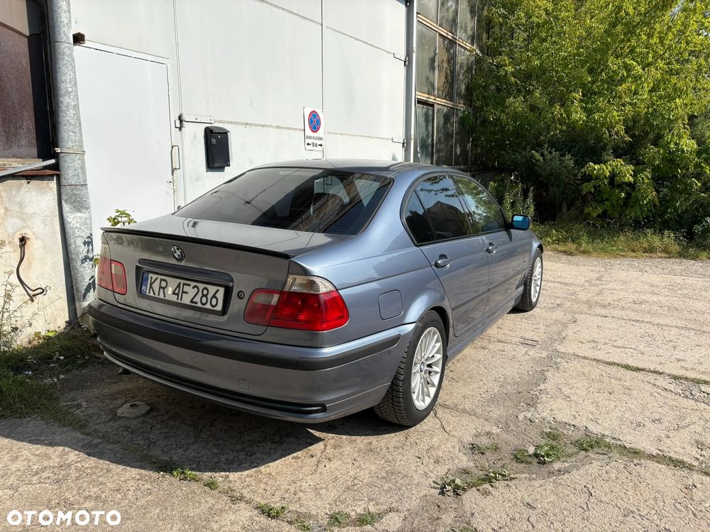 BMW Seria 3 320d - 12