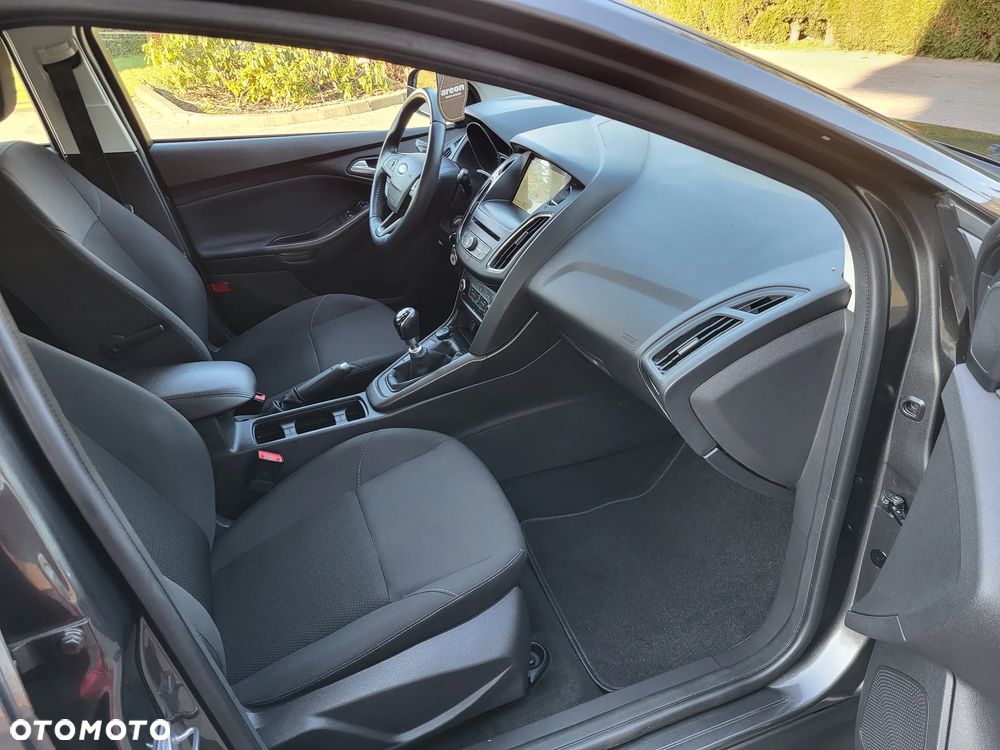 Ford Focus - 16