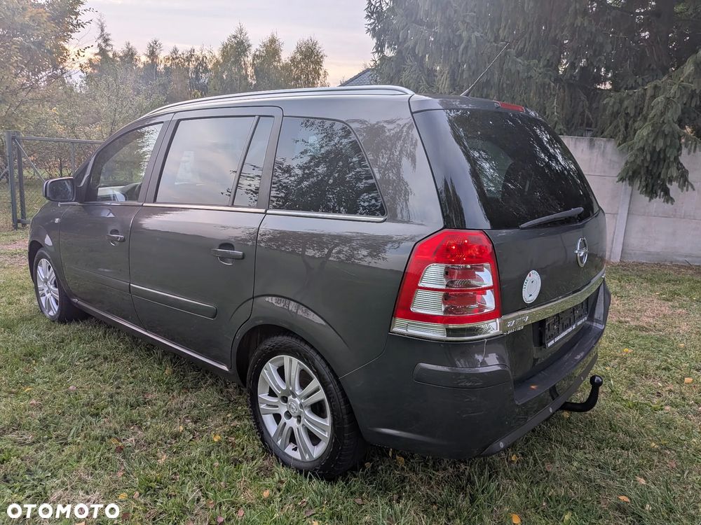 Opel Zafira 2012 photo 5