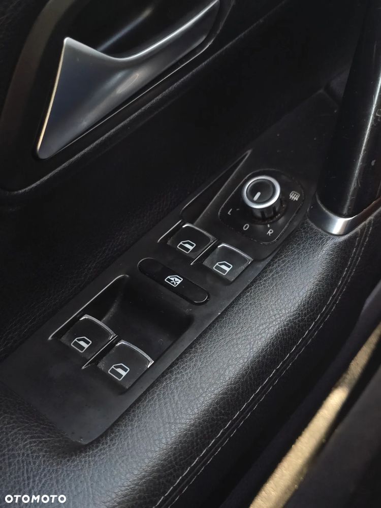 Volkswagen Passat CC 1.8 TSI Individual - 30