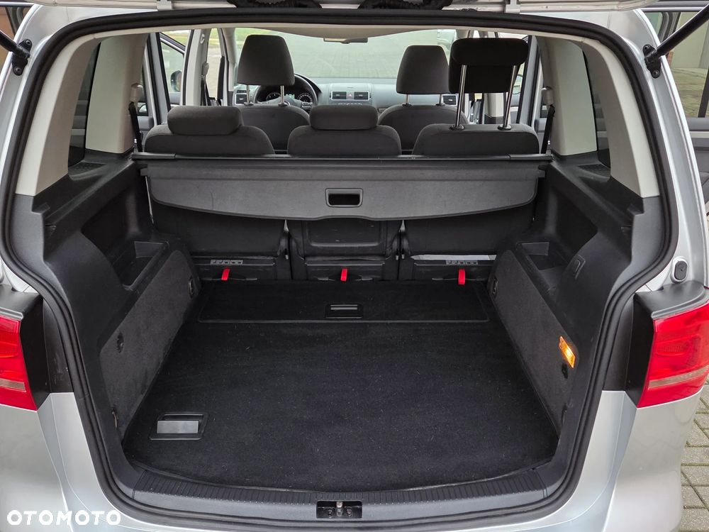 Volkswagen Touran 1.6 TDI DPF BlueMotion Technology DSG Highline - 36