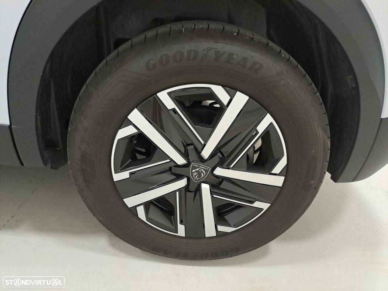 Peugeot e-2008 54 kWh Active - 11