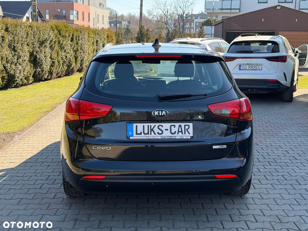 Kia Ceed 1.6 GDI ISG Platinum Edition - 4