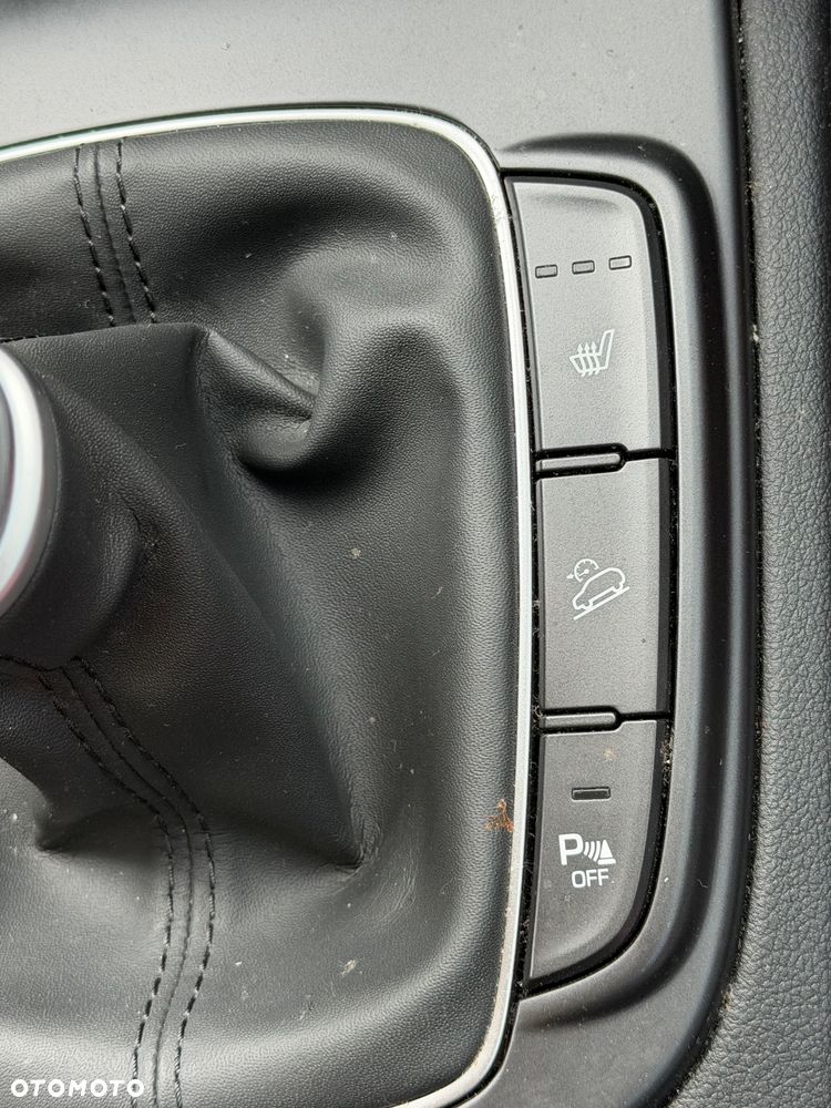 Hyundai Kona - 22