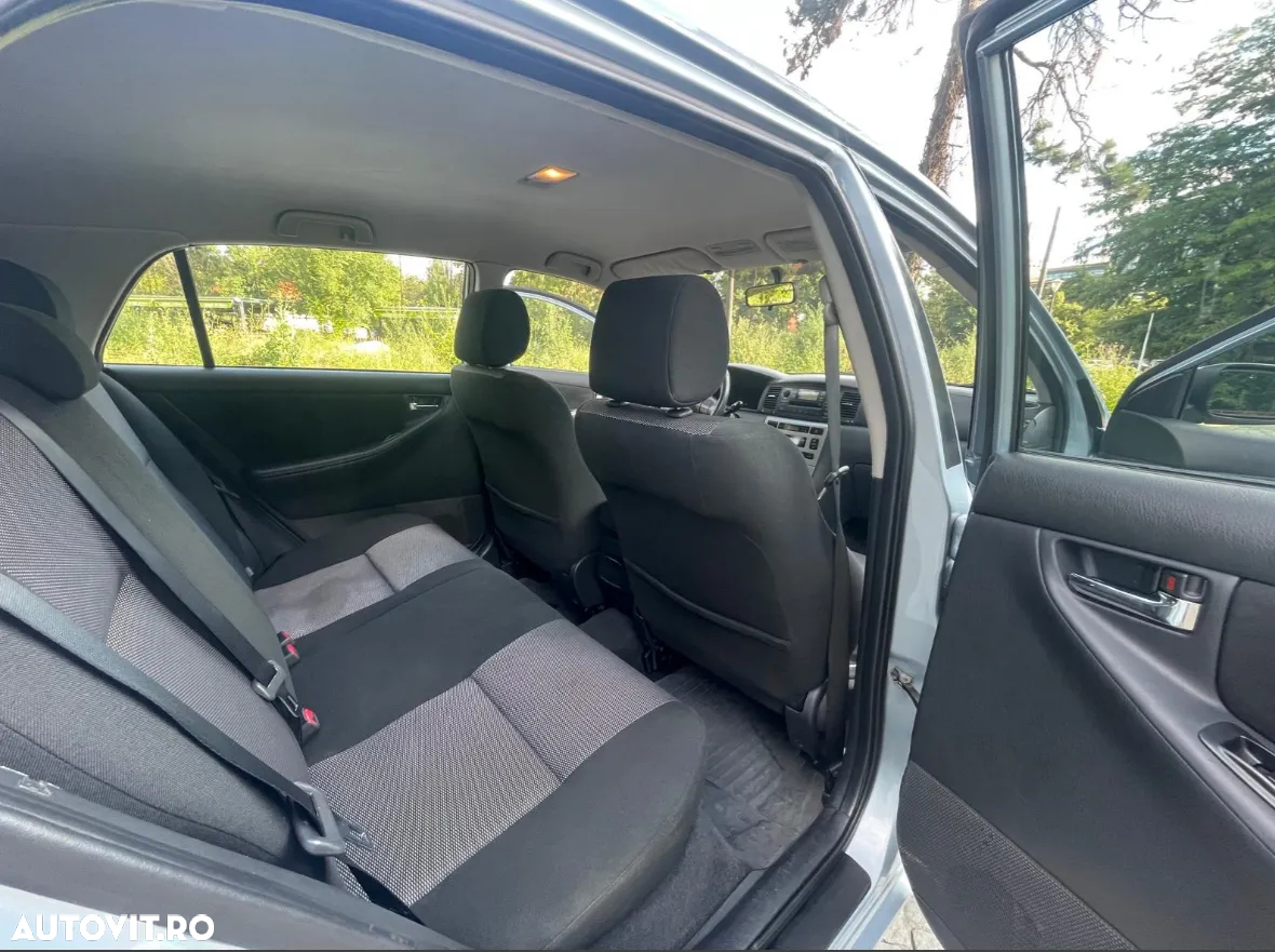 Toyota Corolla 1.4 D H/B Xellence - 9