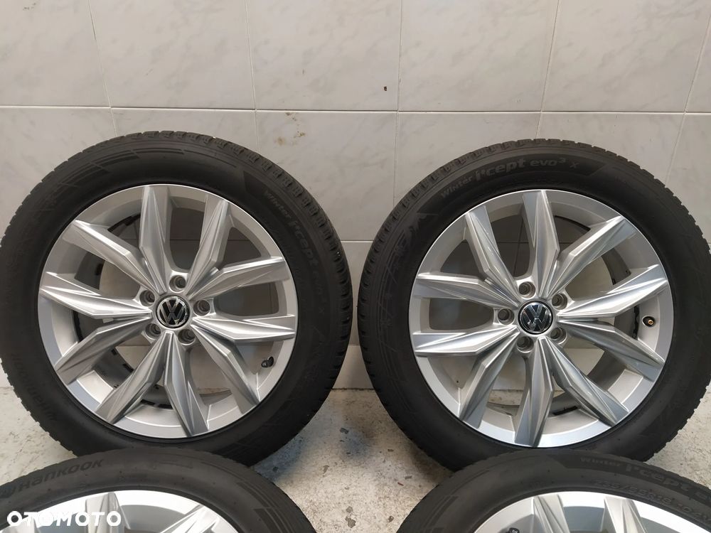 VW TIGUAN PASSAT GOLF JETTA SCIROCCO ARTEON 7X18 ORYGINALNE FELGI ALUMINIOWE R18 ET43 OPONY HANKOOK ZIMA 235/55 KOŁA KOMPLET - 3