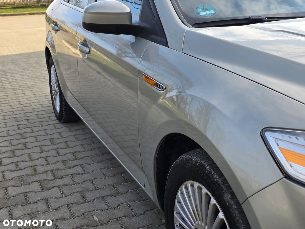 Ford Mondeo 2.3 Ghia - 14