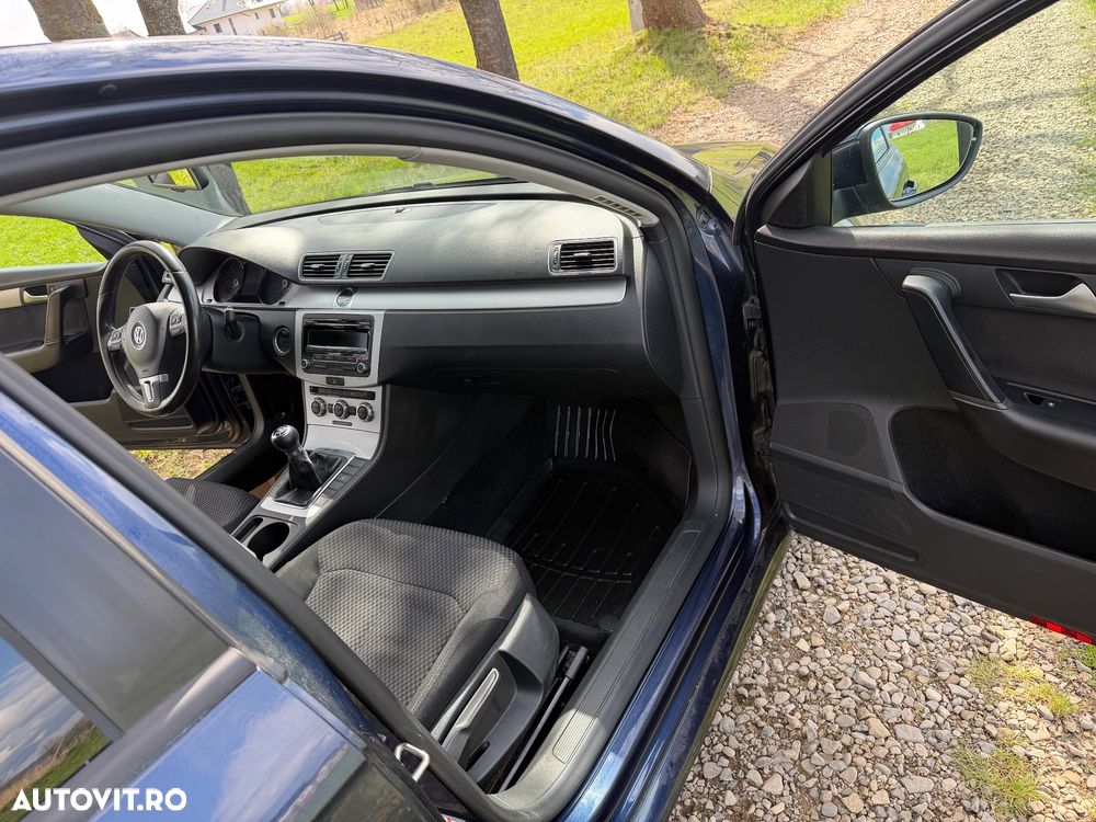 Volkswagen Passat 1.6 TDI BlueMotion - 14