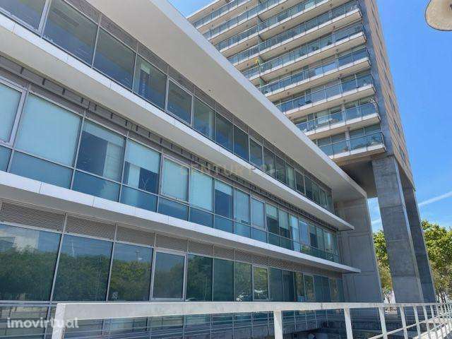 Escritório de luxo com excelente localização, dimensão e rentabilidade - Grande imagem: 3/25