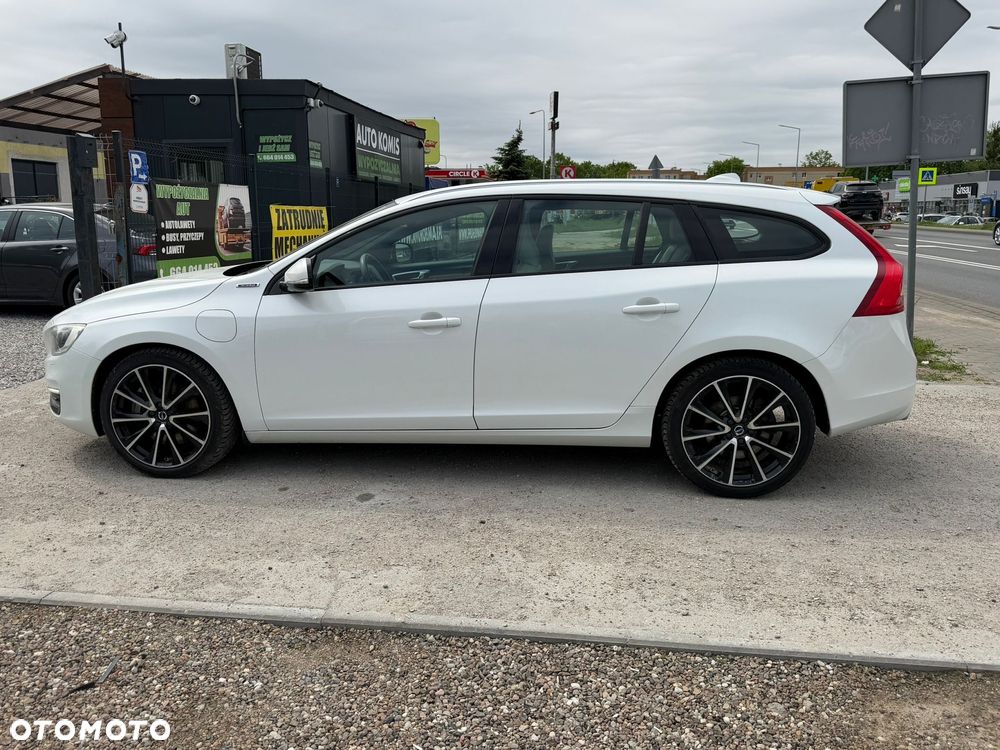 Volvo V60 D6 AWD Plug-in Hybrid Summum - 6