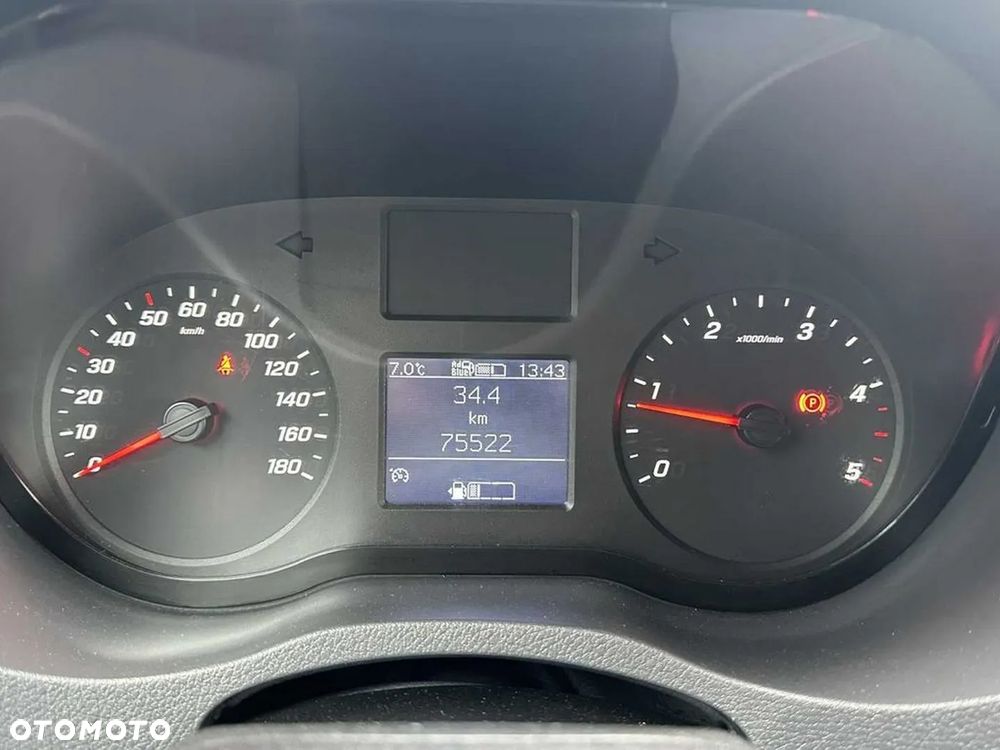 Mercedes-Benz Sprinter - 15