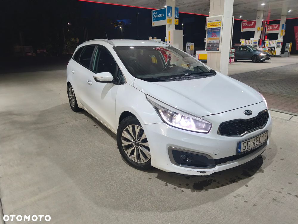 Kia Ceed 1.6 GDI L Business Line - 1