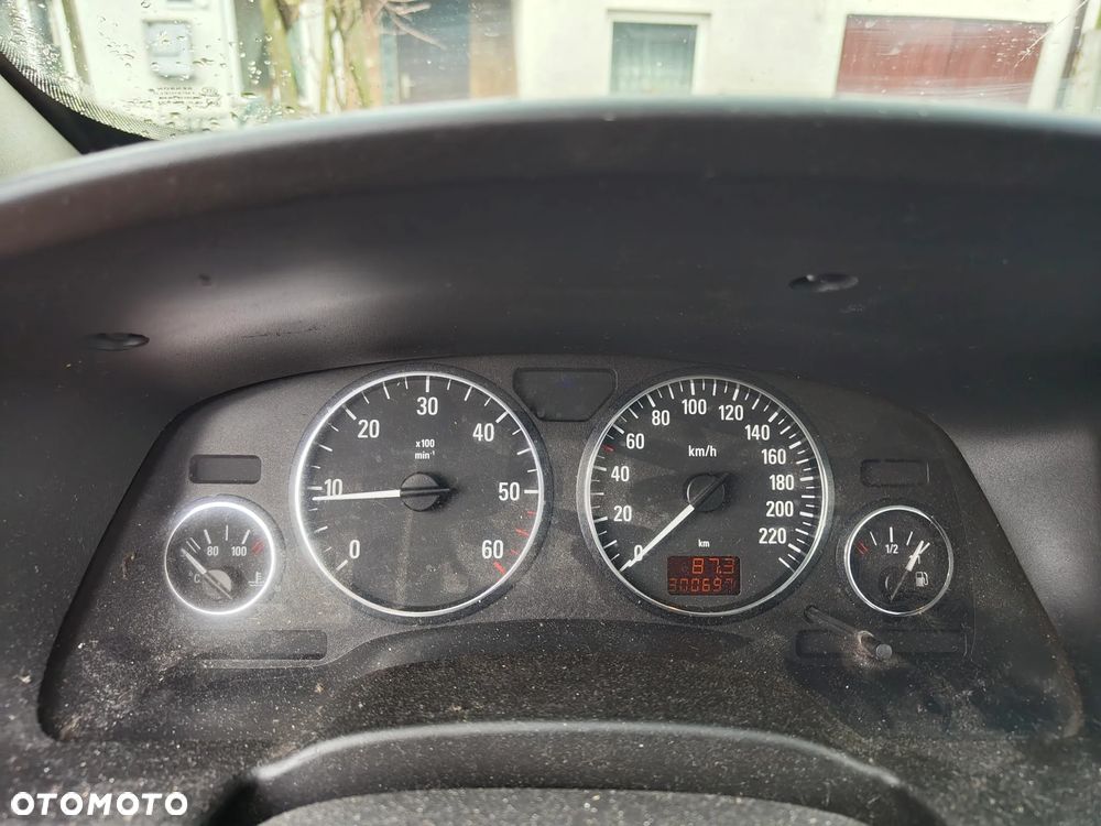 Opel Zafira 2.0 DTI - 9
