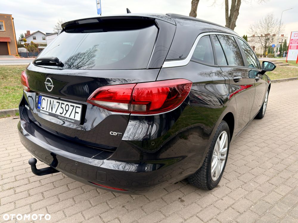 Opel Astra 1.6 CDTI Essentia - 10