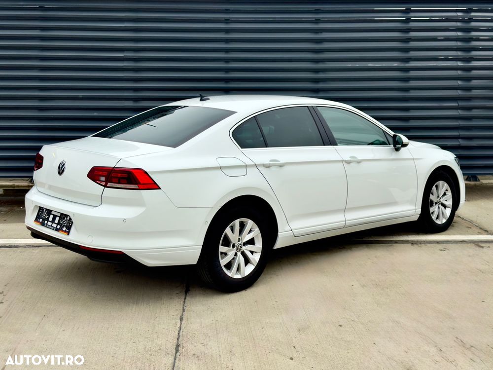 Volkswagen Passat - 3