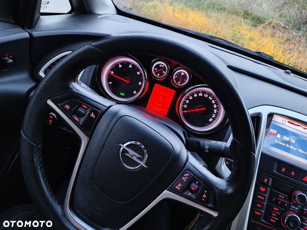 Opel Astra 2011 photo 5