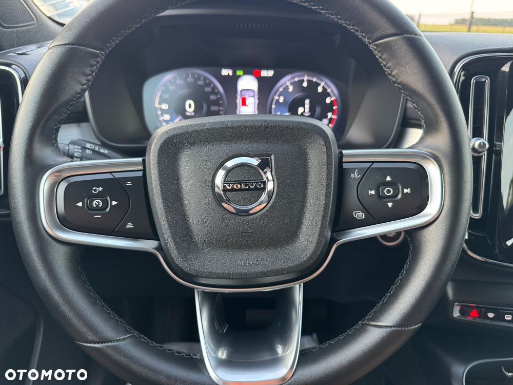 Volvo XC 40 T2 Core - 17