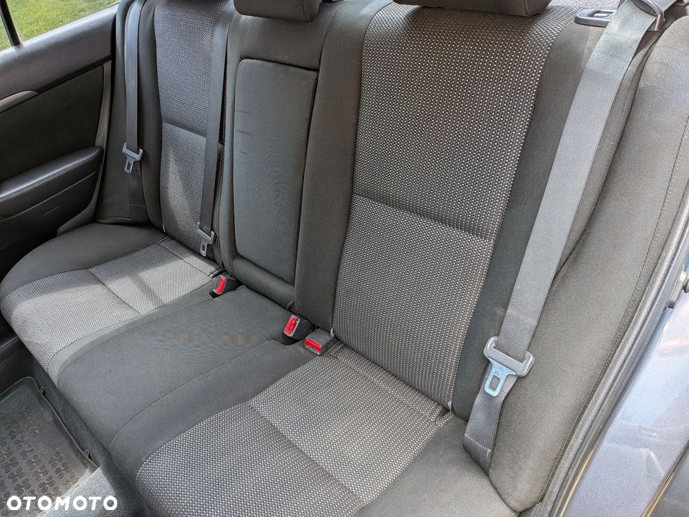 Toyota Avensis 2.0 D-4D Sol - 16