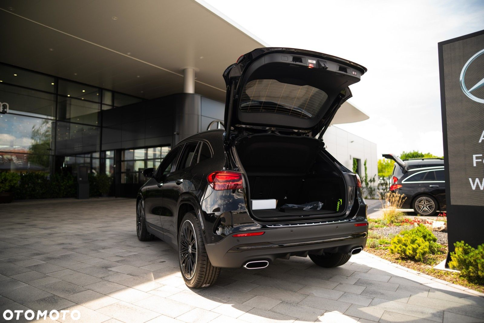 Mercedes-Benz GLA - 23