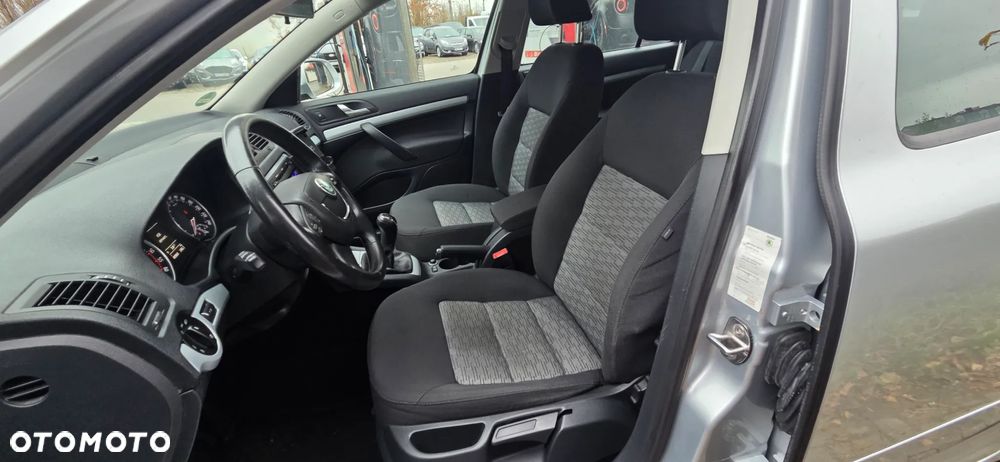 Skoda Octavia 1.6 TDI DPF Ambiente - 27