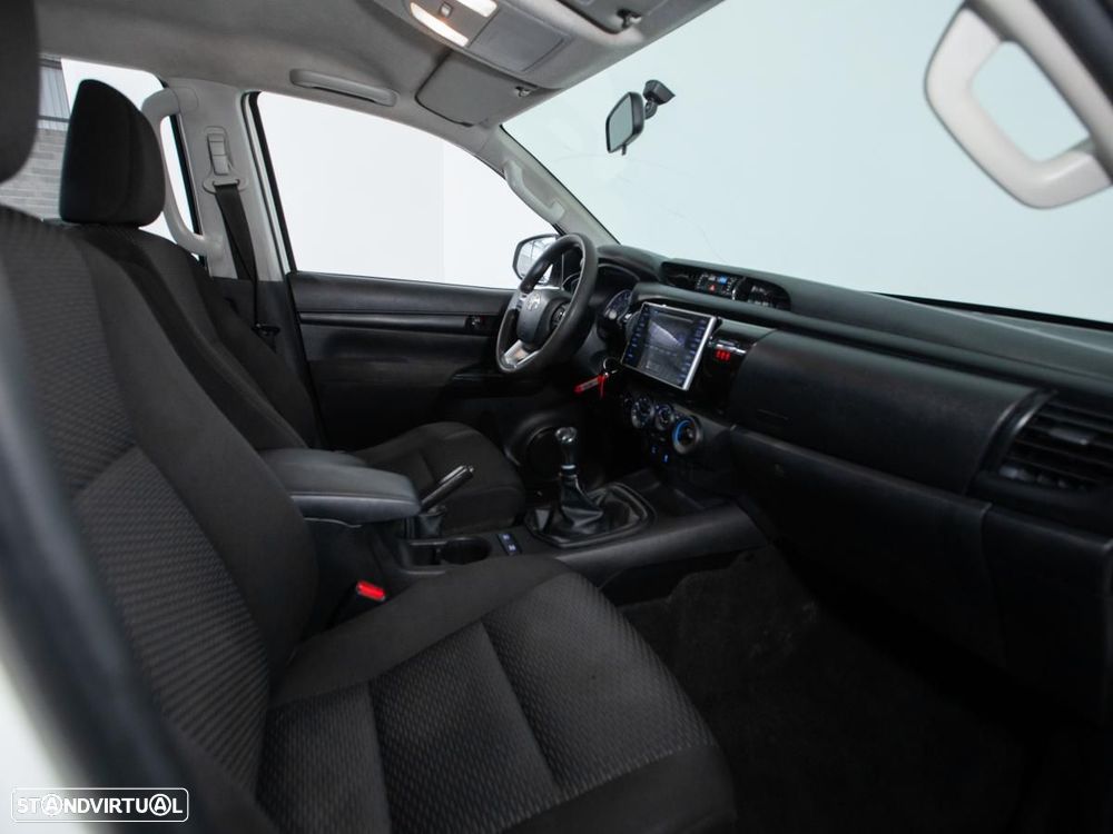 Toyota Hilux 2.4 D-4D 4WD CD - 9