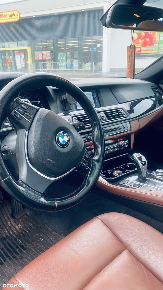 BMW Seria 5 525d xDrive Sport-Aut Modern Line - 25