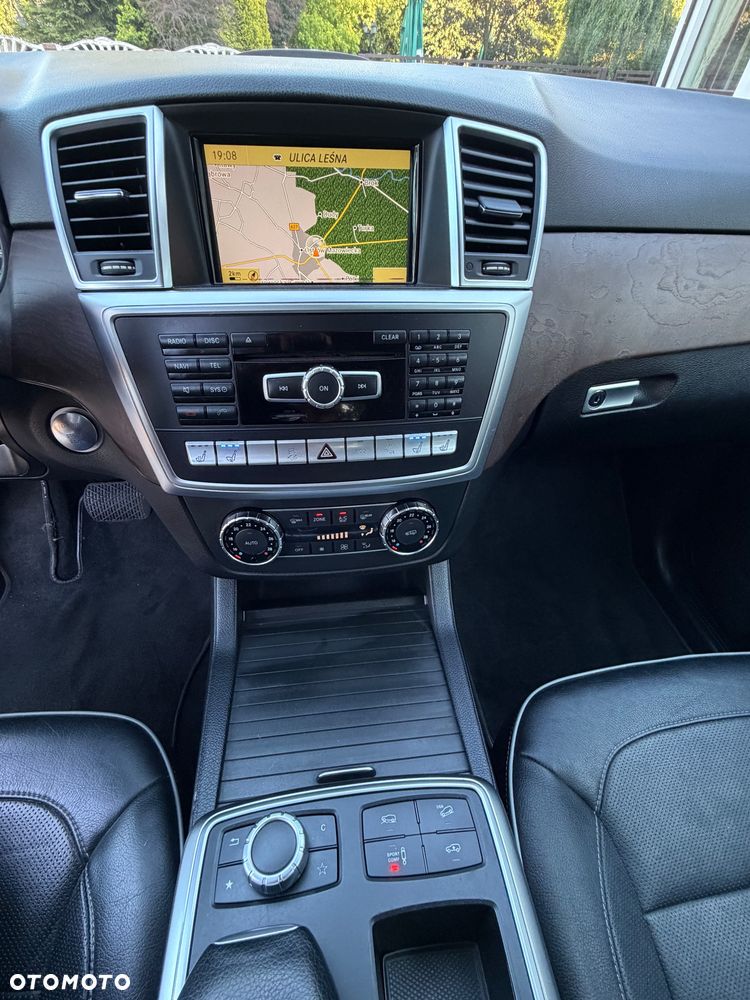 Mercedes-Benz ML 350 BlueTEC 4MATIC 7G-TRONIC Edition 1 - 33