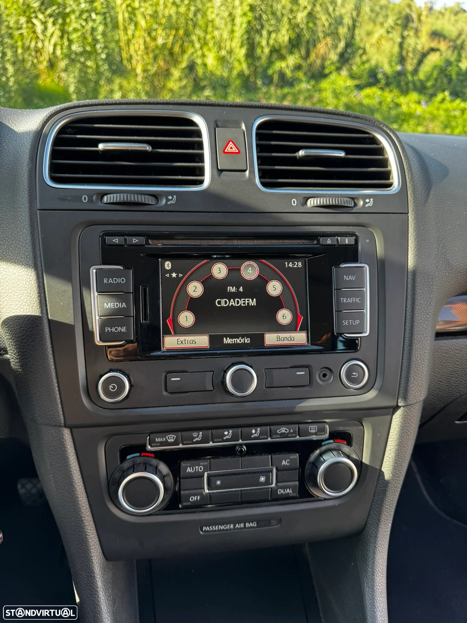 VW Golf 1.6 TDi Confortline - 12