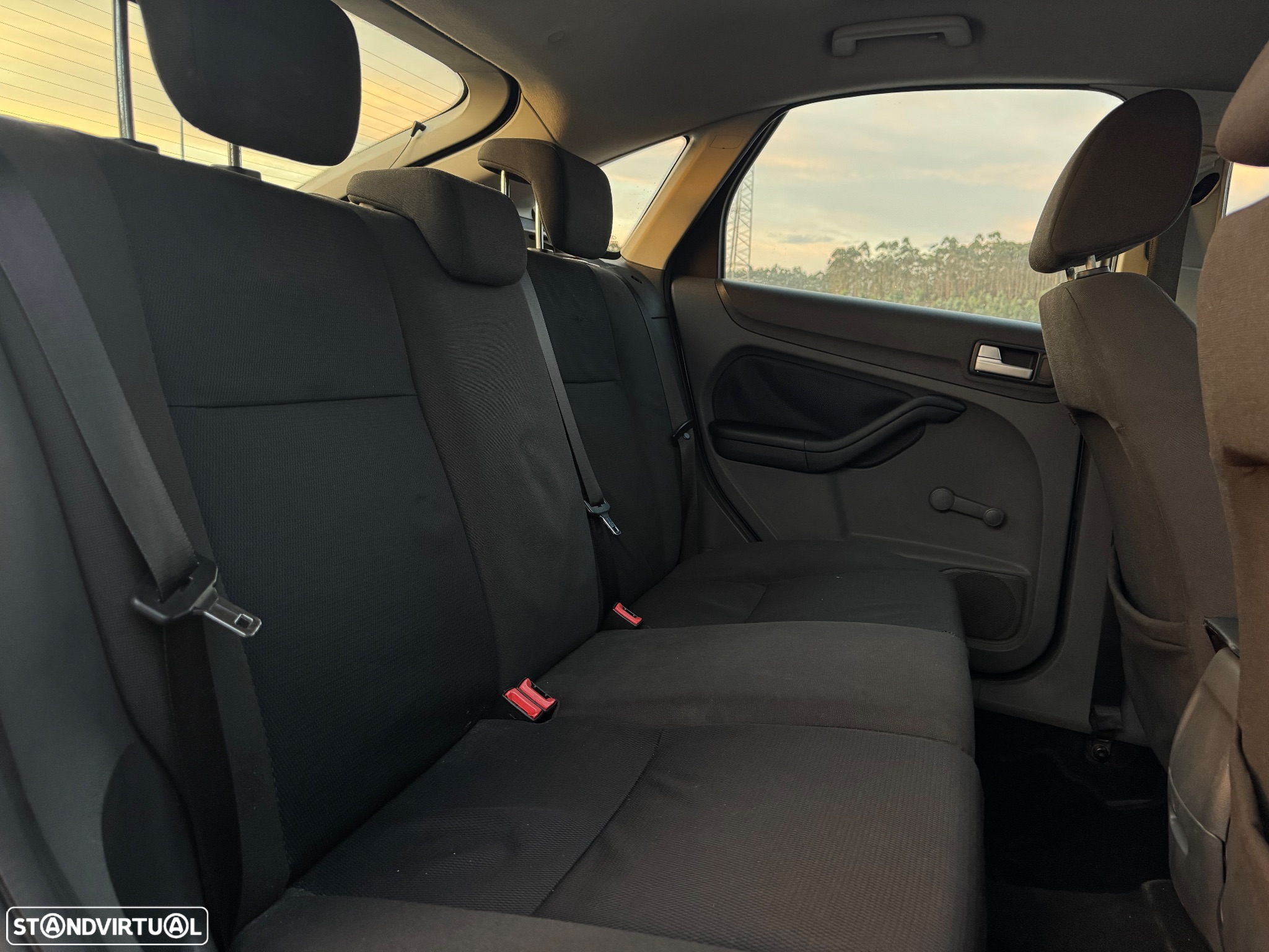 Ford Focus 1.4 16V Connection - 8